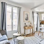 Cozy Accommodation For 2 People In Montmartre
