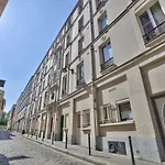 Cozy Accommodation For 2 People In Montmartre