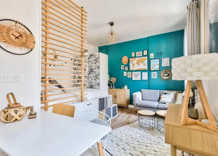 Cozy Accommodation For 2 People In Montmartre