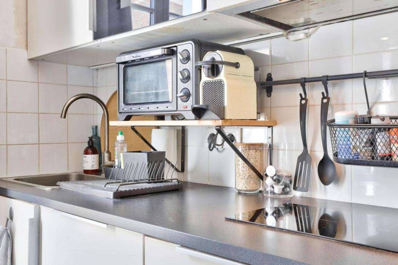 Cozy For 2 People In Montmartre Parigi