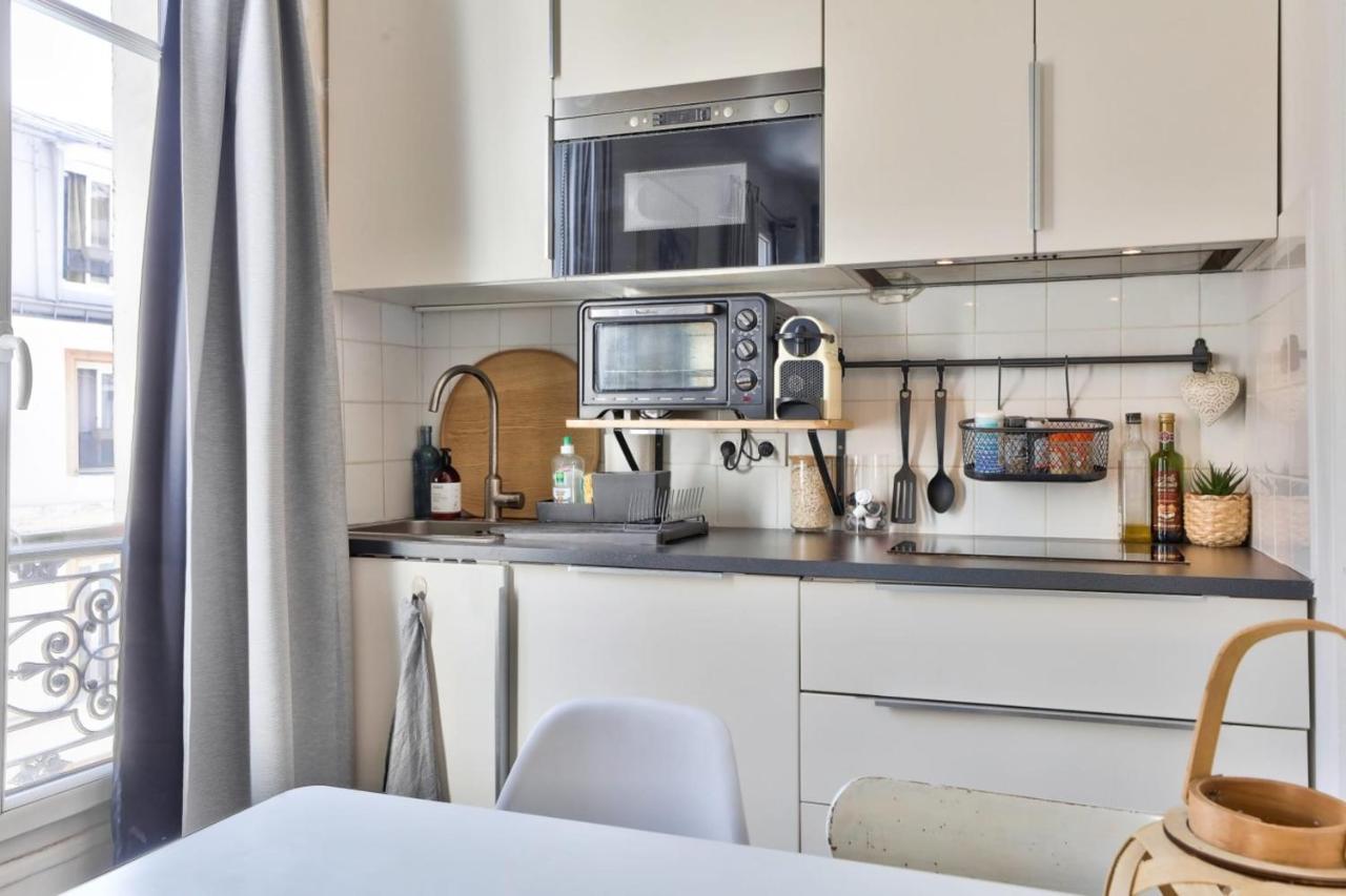 Cozy For 2 People In Montmartre Parigi